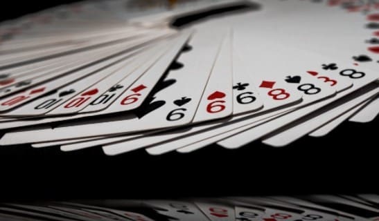 Online Gambling Guide: Choosing Safe Sites, Understanding Games, and Playing Smart for Better Results